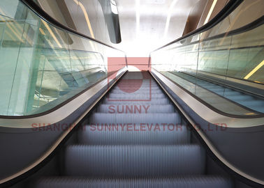 السلالم المتحركة في الأماكن المغلقة / في الهواء الطلق المصعد العام نوع السلالم المتحركة 8kw